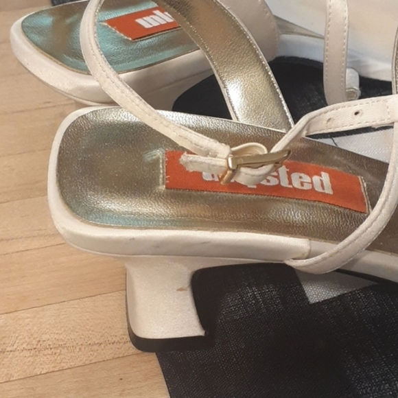 VINTAGE Y2K UNLISTED "SAMANTHA" LOW BLOCK HEEL SQUARE TOE SANDALS - Picture 3 of 7